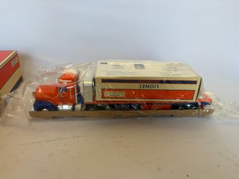 Lionel Corporation Collectible Tractor Trailer (BRAND NEW IN BOX)