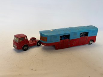 Circus Light Blue/Red Toy Car