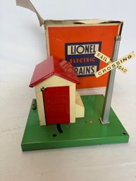 Lionel Automatic Gatemen