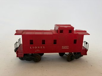 6257 Lionel Red Courier Car
