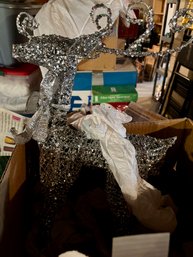 Four Boxes Christmas, Reindeer