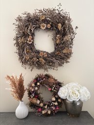 2 Decorative Wreaths, Faux Flowers, Daisies Wall Art