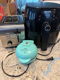 Cuisinart Toaster, Phillips Air Fryer And Mini Griddle