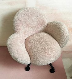 Cozy Pink Faux Fur Chair