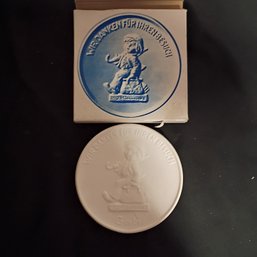 Vintage Goebel Hummel Birthplace Keepsake Medallion, Likely Issued In The 1970s Or 1980s (NM)