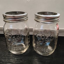 Ball Regular Mouth Pint Mason Jars (NM)