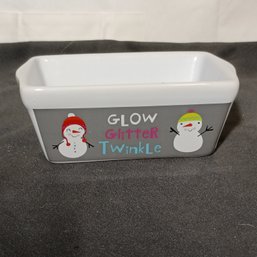 Celebrate It Brand Ceramic Mini Loaf Baking Pan With Snowman Theme (NM)