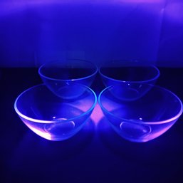 Vintage Collectible Arcoroc Classique Clear (Coupe) Round Bowls (blacklight Reactive)  (NM)