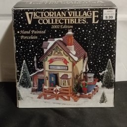 Vintage 2002 Edition Victorian Village Collectibles 'Plymouth Yacht Club' Porcelain Building (NM)