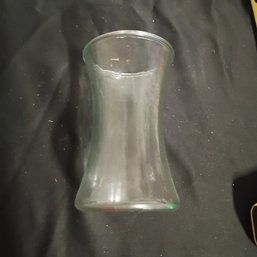 Clear Glass Hourglass-shaped Vase (NM)
