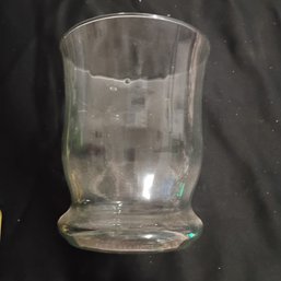 8' Clear Glass Flower Vase (NM)