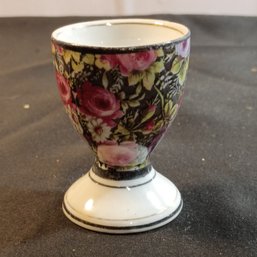Vintage Royal Winton Egg Cup Featuring A Chintz Floral Pattern (NM)