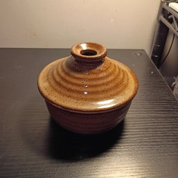 Stone Wave Microwave Cooker, A Handmade Ceramic Stoneware Pot Featuring A Vented Lid (NM)