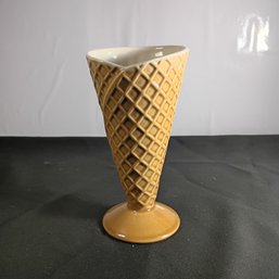 Pottery Barn 'Go Bananas' Ceramic Waffle Cone Ice Cream Serving Dish (NM)