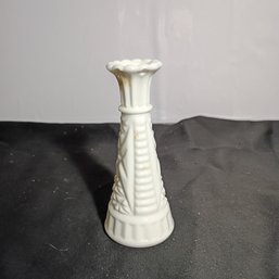Vintage Anchor Hocking 'Stars And Bars' Milk Glass Bud Vase (NM)