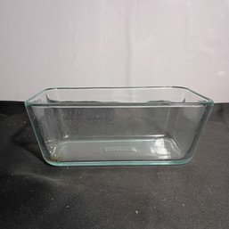 Vintage Pyrex Glass Loaf Pan (NM)
