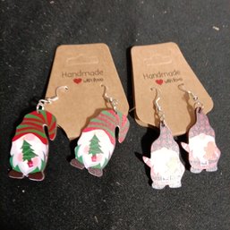 Handmade  Dangle-style Wooden Gnome Earrings Christmas Themed (NM)