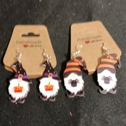 Handmade Dangle-style Wooden Gnome Earrings Halloween Themed (NM)