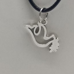 Vintage Style Silver-Toned Dove Of Peace Necklace W/ A  3-D Cast Pendant On An Adjustable Cord  (NM) 1 Of 2