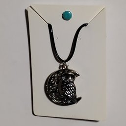 Silver Tone Owl On Crescent Moon Pendant Necklace Black Cord Celestial Jewelry (NM)
