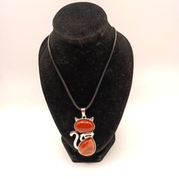 Red Agate Sitting Cat Charm Pendant Silver Tone Cute Animal Jewelry Gift (NM)(NM)