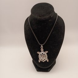 Silver Tone Sea Turtle Pendant Necklace With Geometric Cutout Shell (NM)