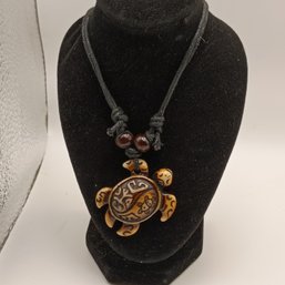 Brown Resin Sea Turtle Pendant Necklace, Crafted From Resin To Mimic Carved Bone Or Coconut Shell (NM)