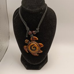 Brown Resin Sea Turtle Pendant Necklace, Crafted From Resin To Mimic Carved Bone Or Coconut Shell (NM)