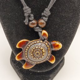 Brown Resin Sea Turtle Pendant Necklace, Crafted From Resin To Mimic Carved Bone Or Coconut Shell (NM)