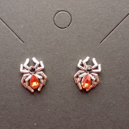 Silver Tone Spider Stud Earrings Red Rhinestone Body Gothic Halloween (NM)