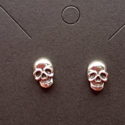 Silver Tone Detailed Skull Stud Earrings Gothic Punk Rock Biker Retro Minimal (NM)
