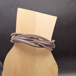 Adjustable Handmade Brown Leather Bracelet (NM)
