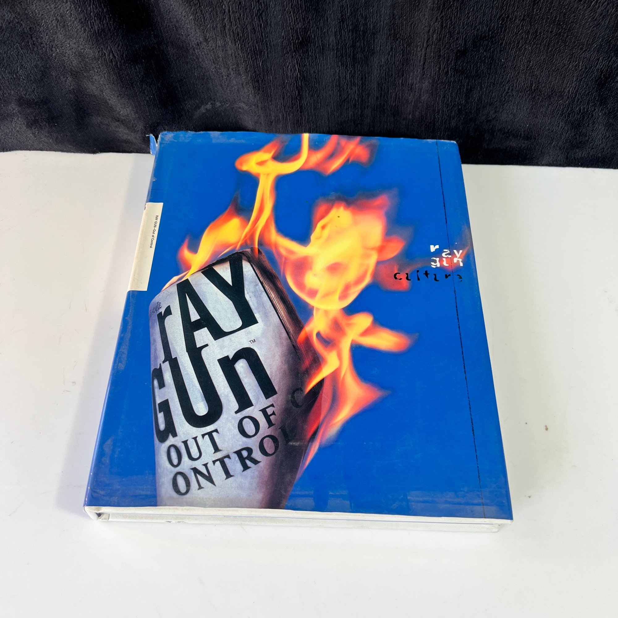 Ray Gun Out Of Control #6766 | Auctionninja.com