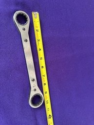 Snap-On Ratcheting Box End Wrench 15/16x1' R3032