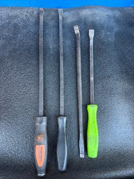 Assortment Of Pry Bars