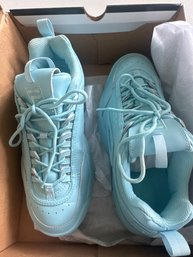 Women's Size 10 Fila Sneakers Like New