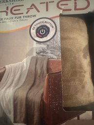 Heated Fur Throw Taupe