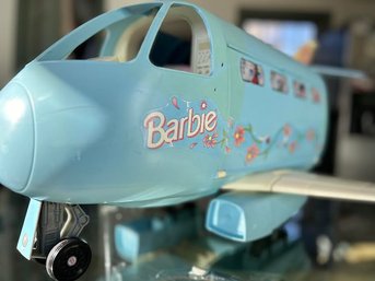 Vintage Barbie Private Jet (30x30x160 20LBS W/ACCESSORIES