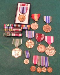 US Military Medals And Ribbons