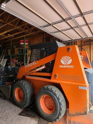 Daewoo 1760XL Skid Steer Loader