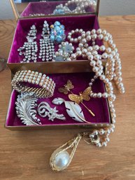 Vintage Jewelry Assortment
