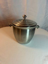 Lot 21: Lenox Tuscany Ice Bucket