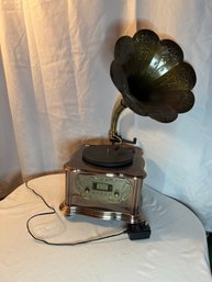 Lot #40: Retro Bluetooth Record Player