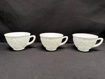 Set Of 3 Indiana Glass Colony Harvest Grape Leaf Milk Glass Tea Cups/punch Cups