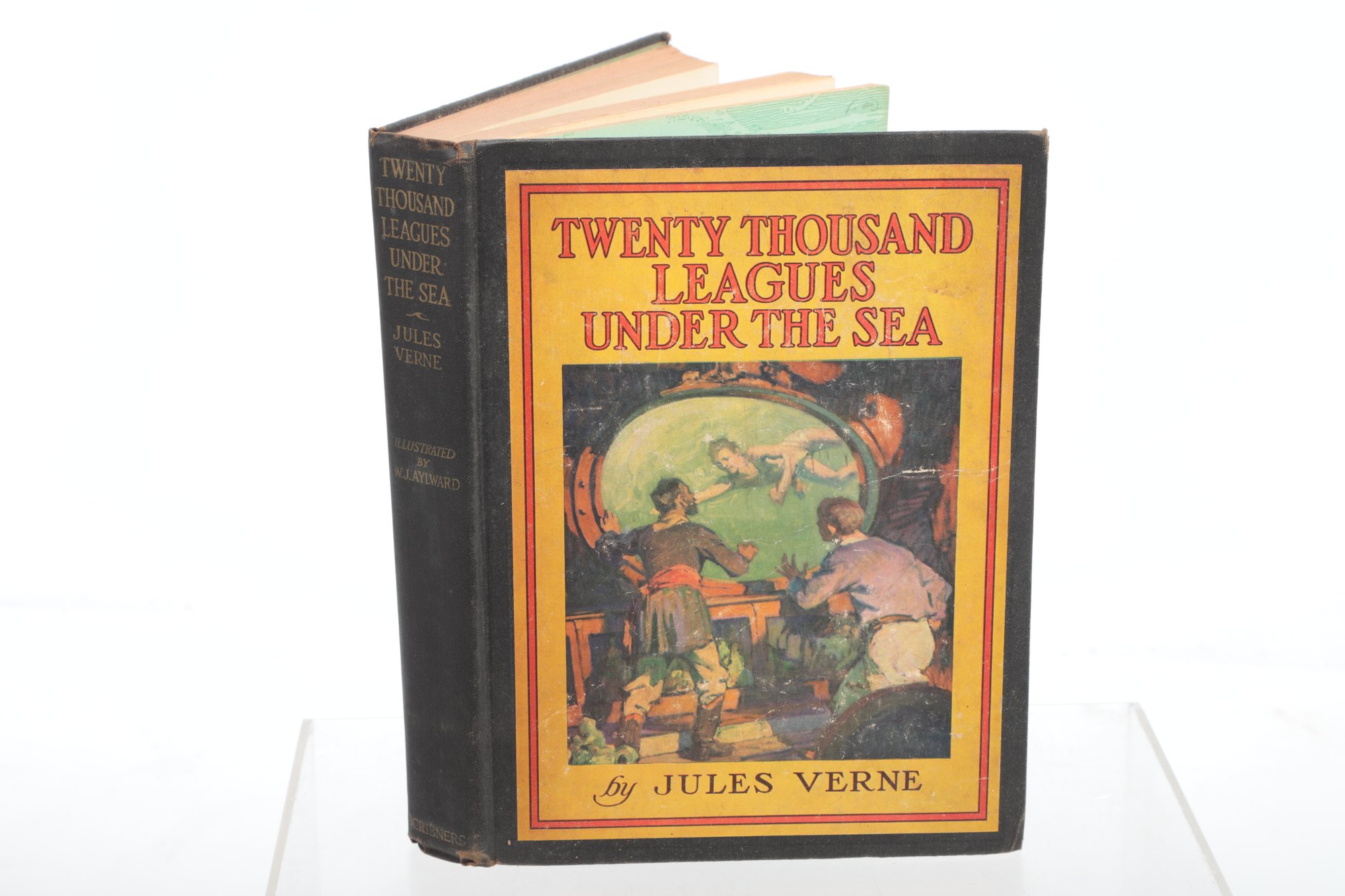 Classic Jules Verne, TWENTY THOUSAND LEAGUES UNDER THE SEA BY JULES