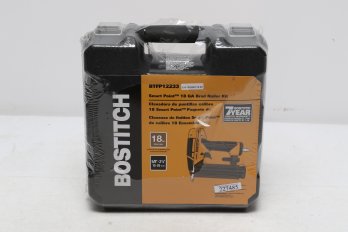 Bostitch BTFP12233 Smart Point 18-Gauge Pneumatic Brad Nailer Kit