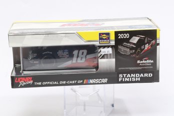 Lionel Racing NASCAR #18 Die-Cast Car  2020 Safelite Standard Finish  Boxed