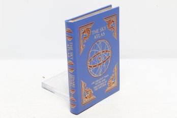 Edward Brooke-Hitching / The Sky Atlas: The Greatest Maps, Myths And Discoveries Of The Universe 2019