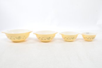 Set Of 4 Vintage Pyrex Shenandoah Cinderella Mixing Bowls