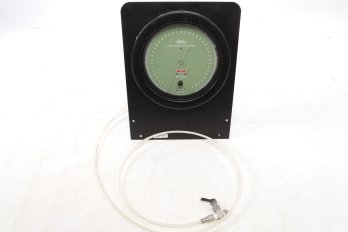 Seegars Standards Precision Pressure Transfer Standard Calibrated For Pneumatic Use